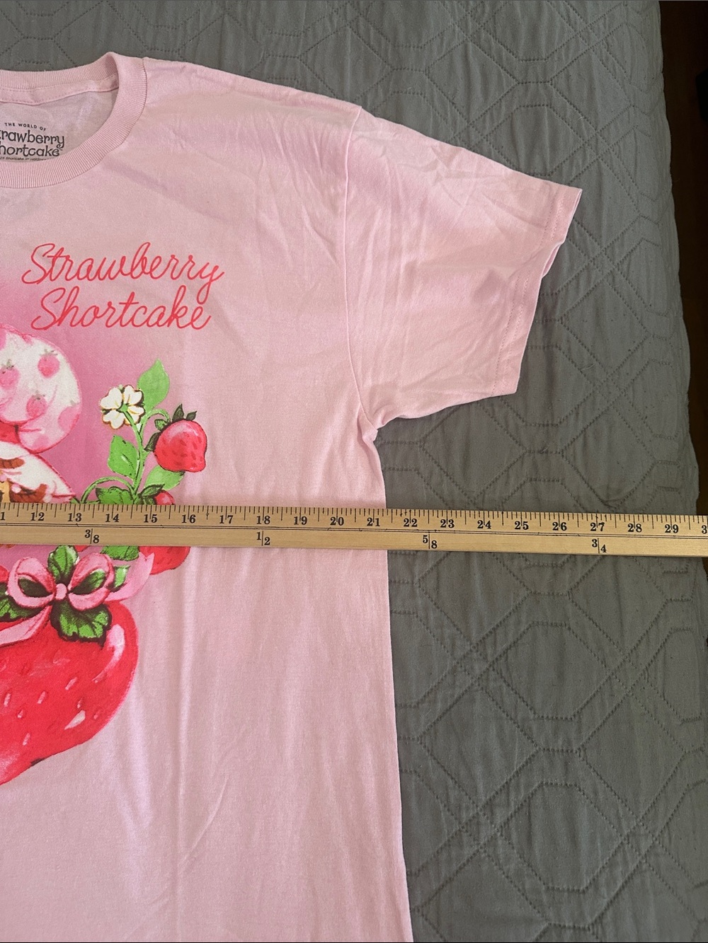 Strawberry Shortcake Shirt Women’s Size Large - Picture 2 of 6